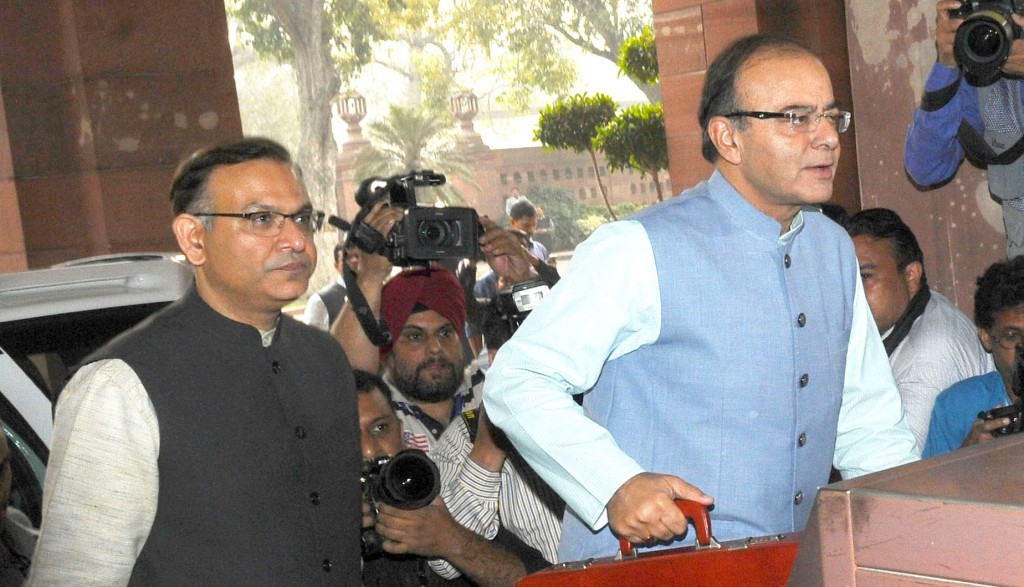 The Union Minister for Finance, Corporate Affairs and Information & Broadcasting, Shri Arun Jaitley along with the Minister of State for Finance, Shri Jayant Sinha arrives at Parliament House to present the General Budget 2016-17, in New Delhi on February 29, 2016.