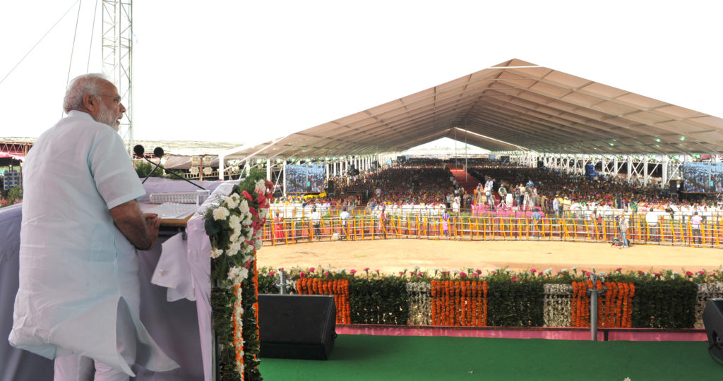 The Prime Minister, Shri Narendra Modi addressing a public meeting, at Gajwel, Medak District, in Telangana on August 07, 2016.